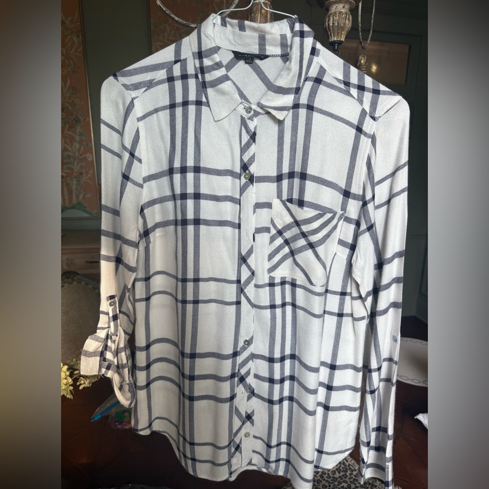 White and navy  rayon silk linen shirt S